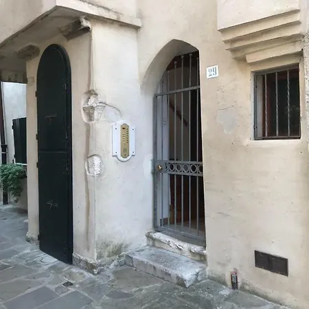 Calle Del Palazzo Ferienhaus *