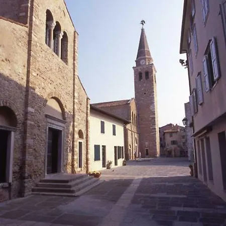 Calle Del Palazzo *